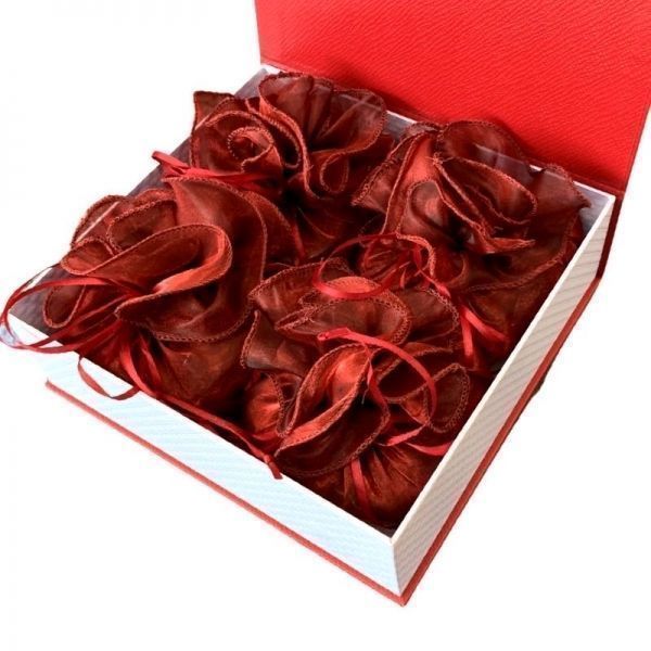 Red fancy paper mooncake packaging box