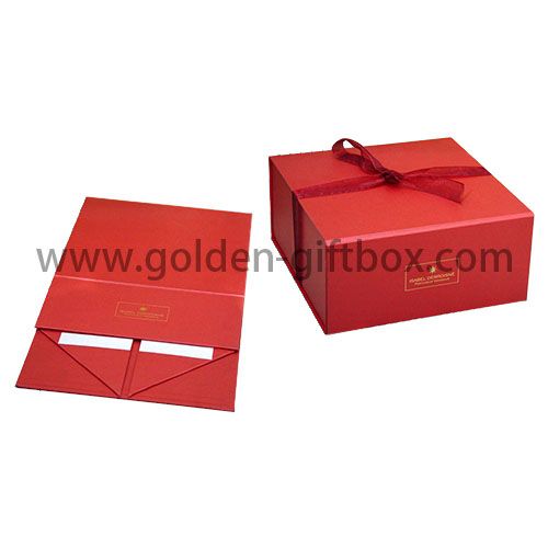 magnetic and ribbon bow closure box